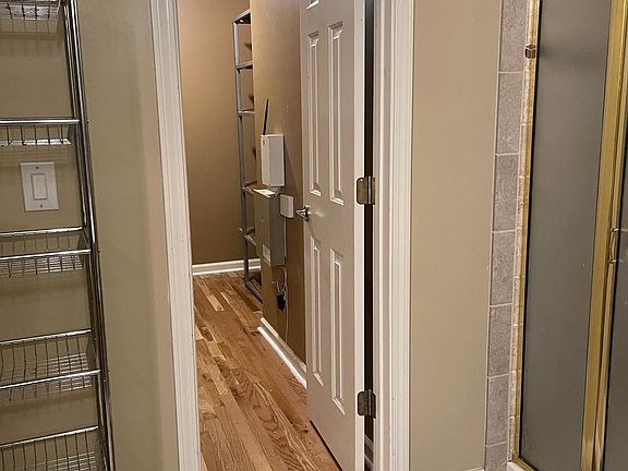 4th image of 1642 Omara Ln SE