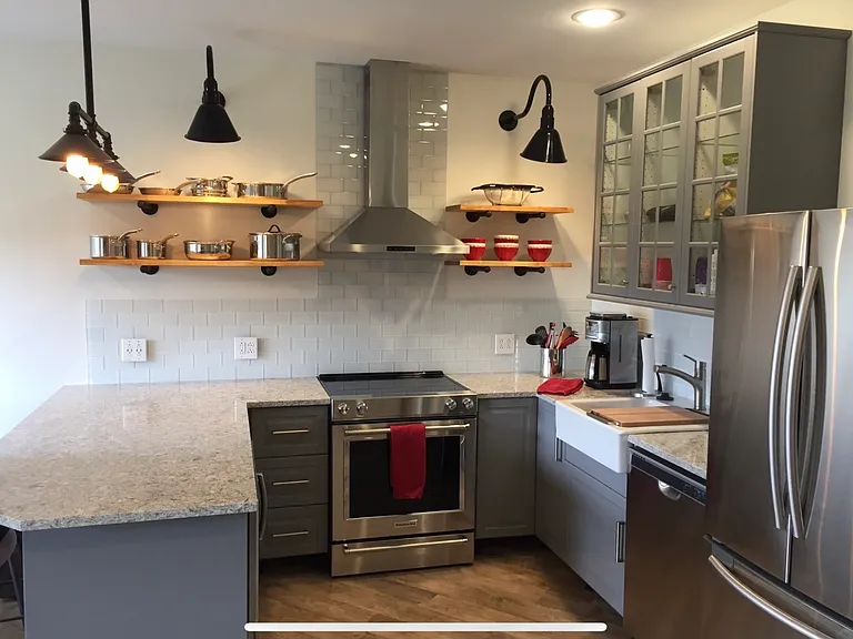 108 Summit Dr — Photo 3