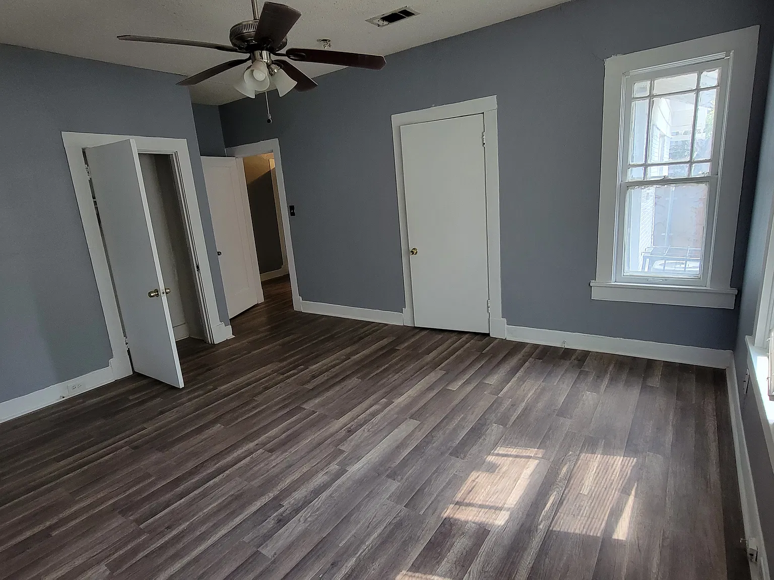 857 E Mulkey St — Photo 3