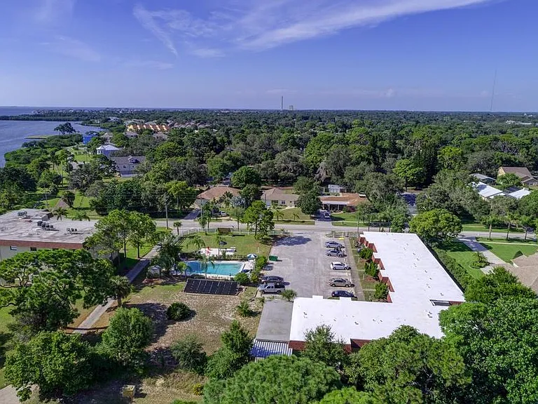 1719 Gulf Rd #3 — Photo 2