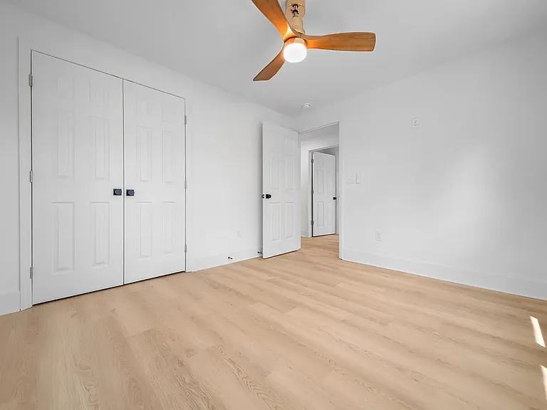 2115 Carter St — Photo 12