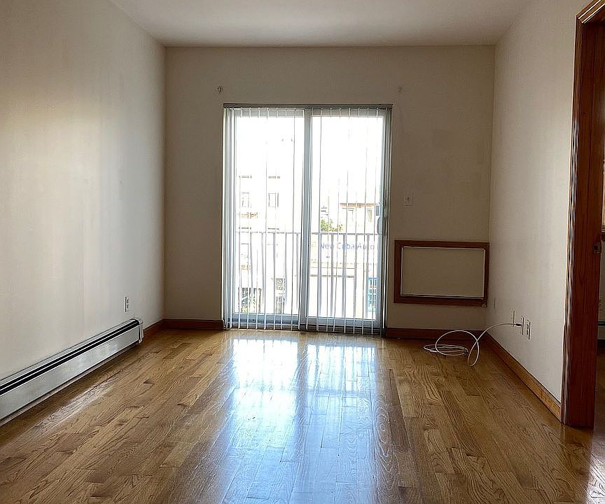 1st image of 2214 Steinway St #2