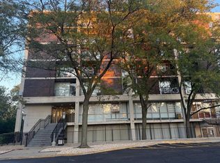 1043 S York Rd APT 411, Bensenville, IL 60106