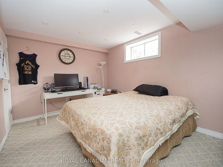 78 Peachwood Cres #13 — Photo 35