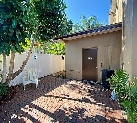 Laundry room entry 