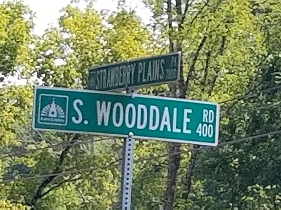 3rd image of 201 S Wooddale Rd
