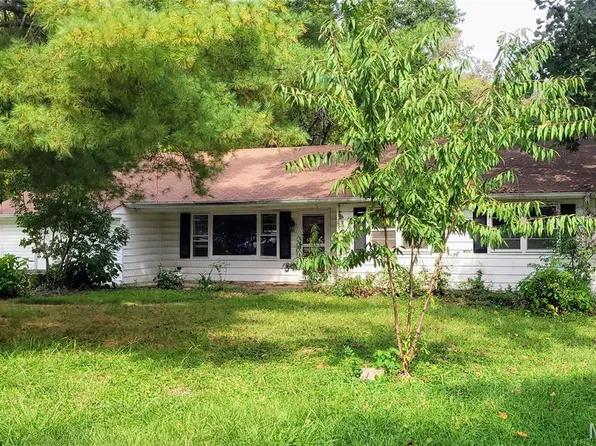 409 Puetz Ln, Gray Summit, MO 63039
