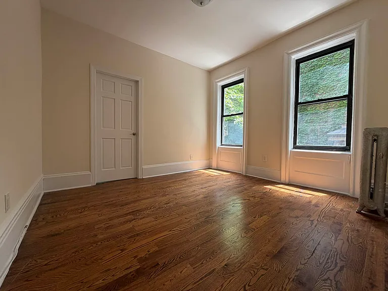 115 Washington Pl #6 — Photo 6