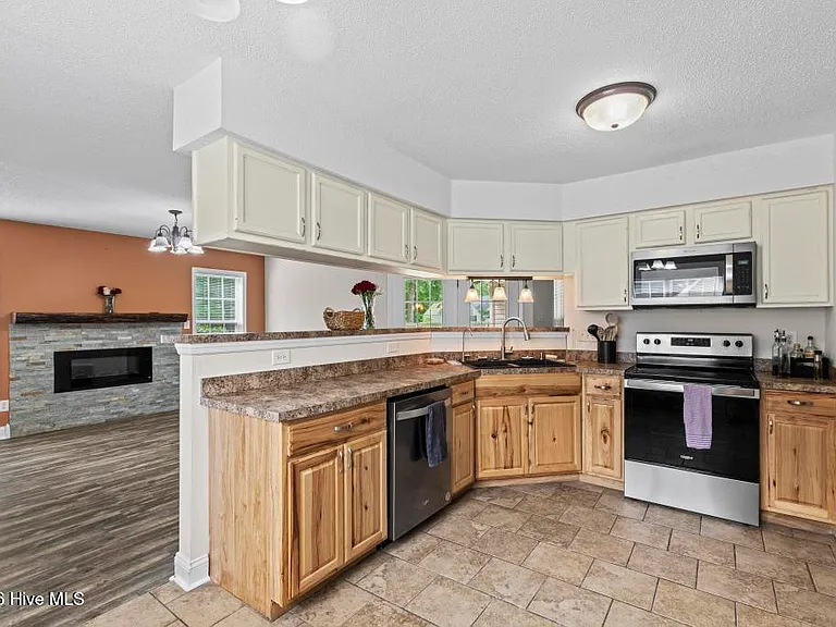 132 Forest Bluff Dr — Photo 10