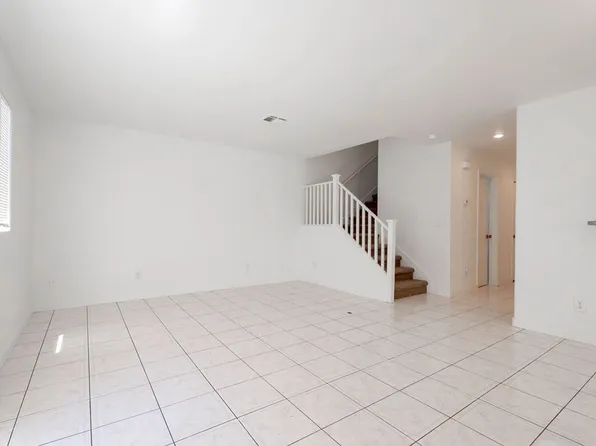 2095 Betty Davis St, Las Vegas, NV 89142