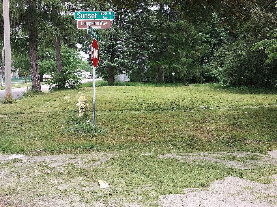 1st image of 129 N Sunset Ave