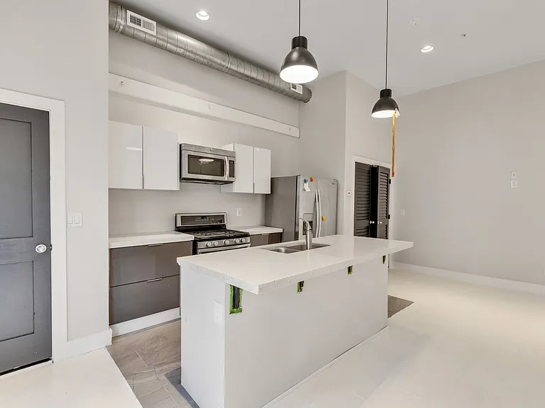 1319 W Fayette St — Photo 3