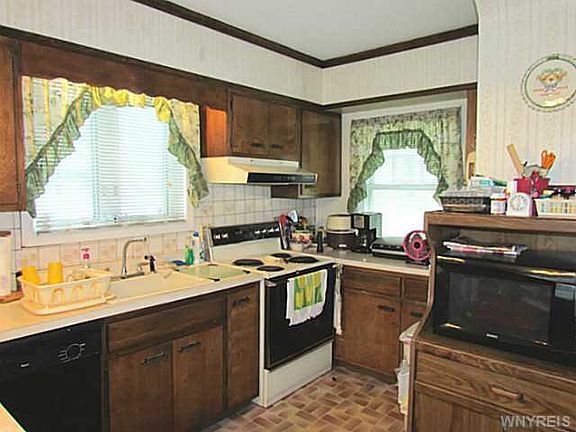 5th image of 43 Groveland St