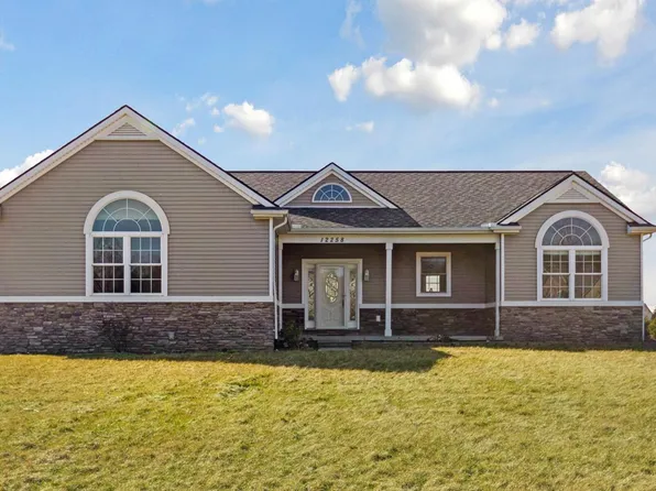 12258 Old Farm Ln, Grass Lake, MI 49240