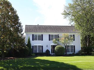 737 Jamestowne Rd, Dundee, IL 60118