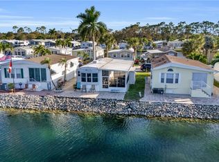 380 Leopard Ln, Naples, FL 34114