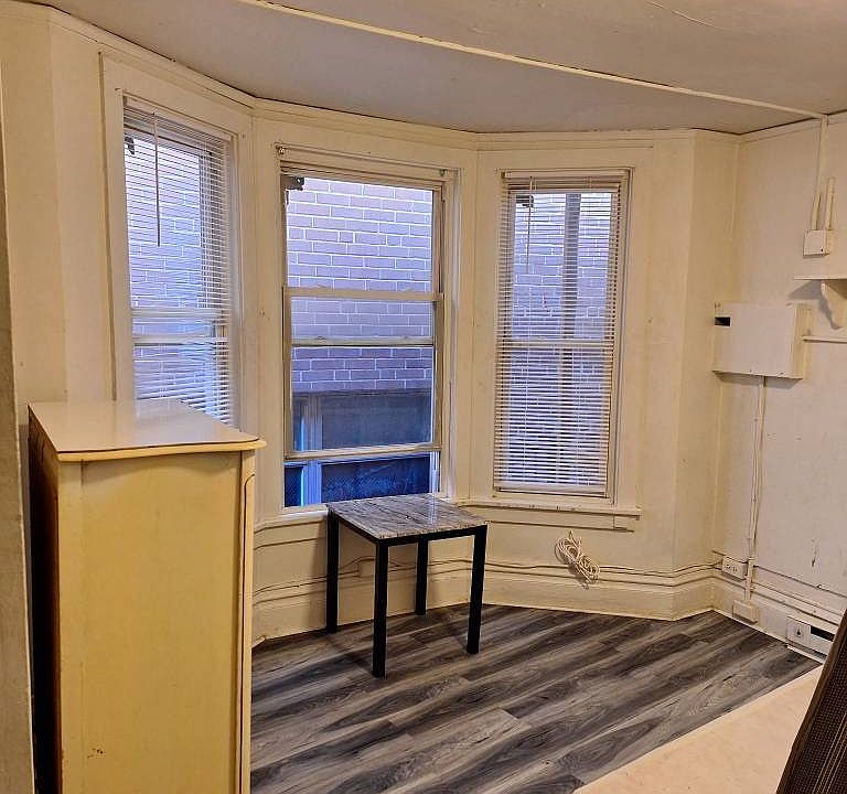 1st image of 316 N 2nd St #11470729