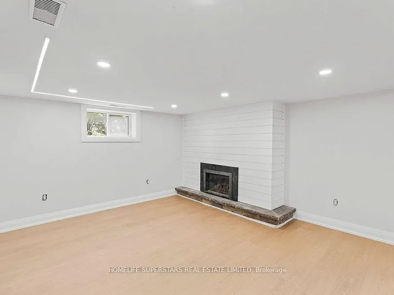 855 Garth St #LOWER — Photo 5