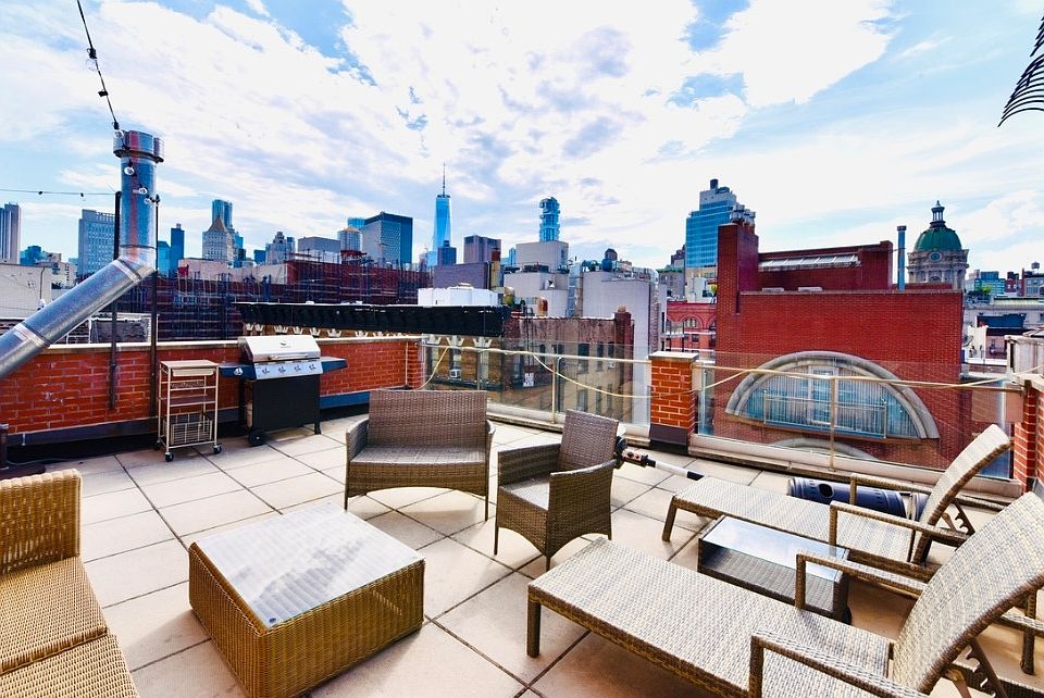 1st image of 156 Mott St APT 6