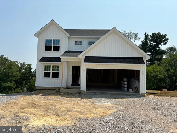 306 Greenwood Rd #172, Spring Grove, PA 17362