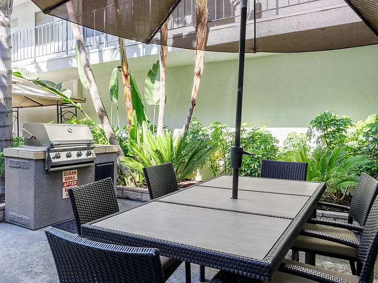 The Grove Apartments — Photo 7