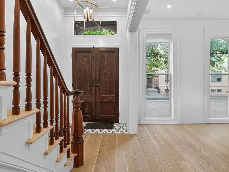 139 Grand St — Photo 18