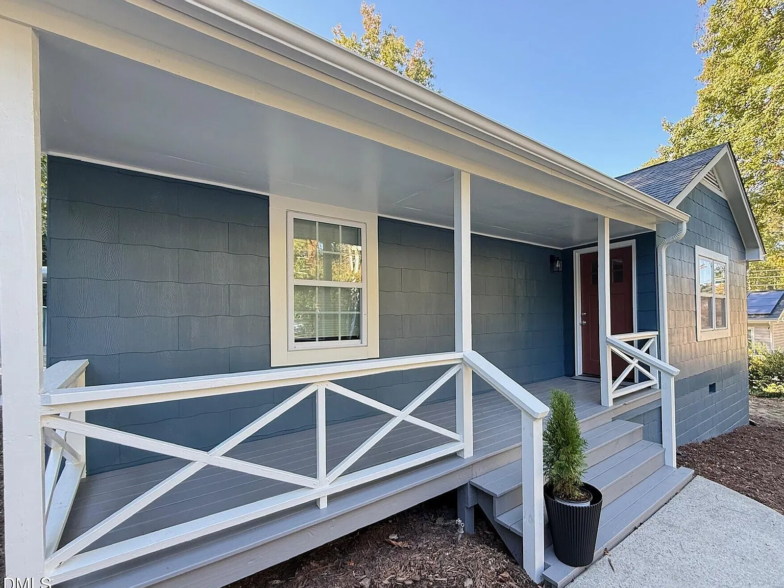 2 bed, 1.0 bath, $1,825 — Photo 2