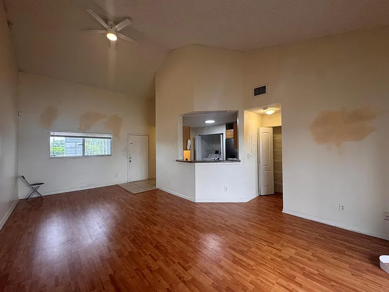 3409 NW 44th St #205 — Photo 13