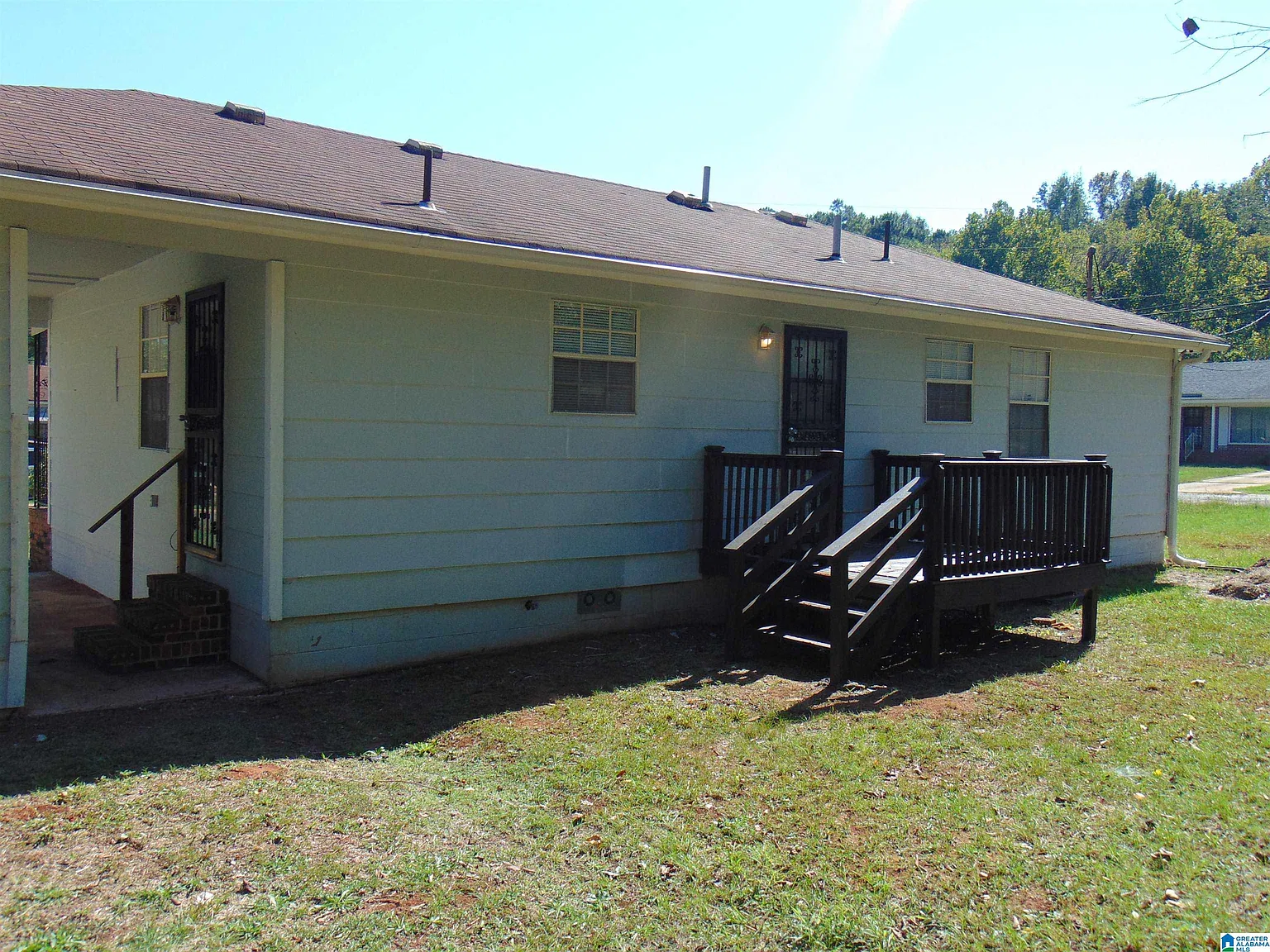 3 bed, 1.5 bath, $1,300 — Photo 3