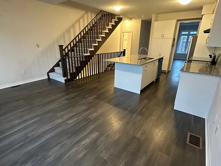 585 Colborne St E #106 — Photo 10