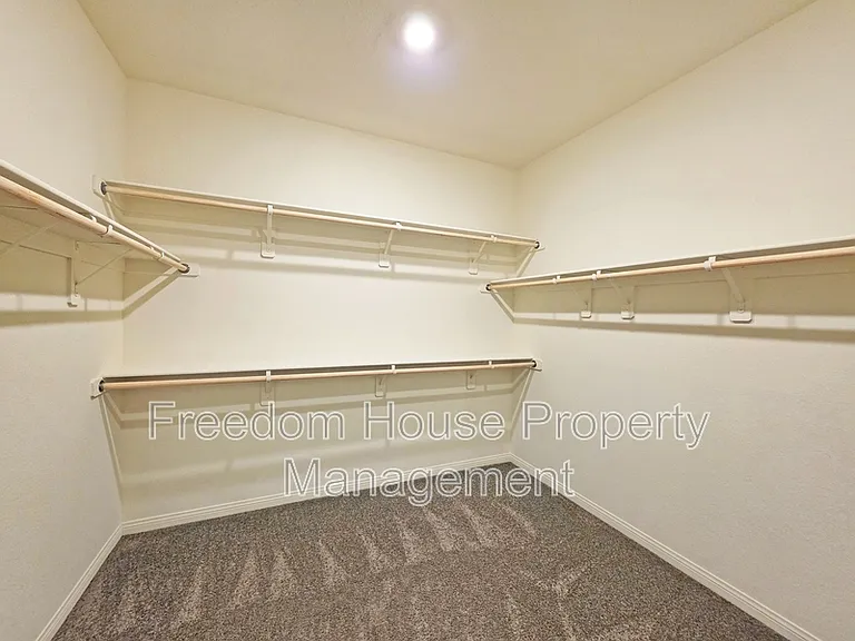 56 Pioneer Range Ave — Photo 40