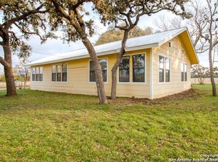 373 Pine Tree Rd, Medina, TX 78055