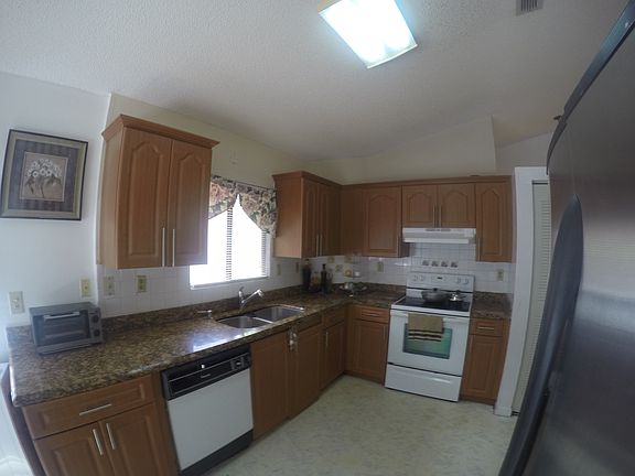2nd image of 810 E Palm Run Dr