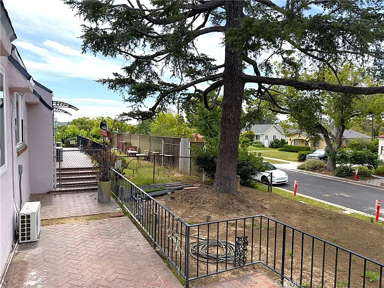 522 Westminster Ave #A — Photo 15