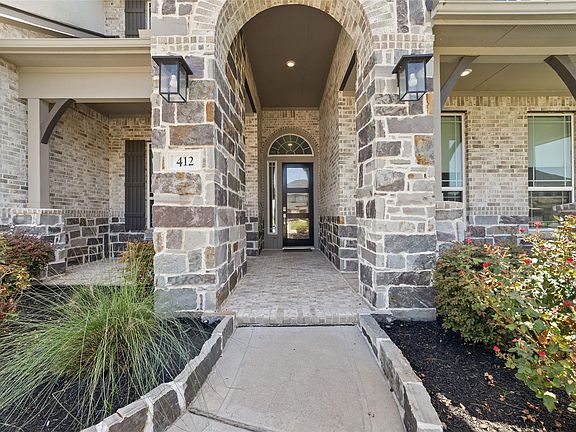 5th image of 412 Stratus View Ct