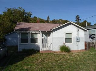 873 N 2nd Ave, Gold Hill, OR 97525