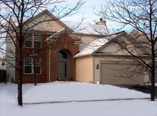 2955 Spinnaker Dr, Aurora, IL 60503