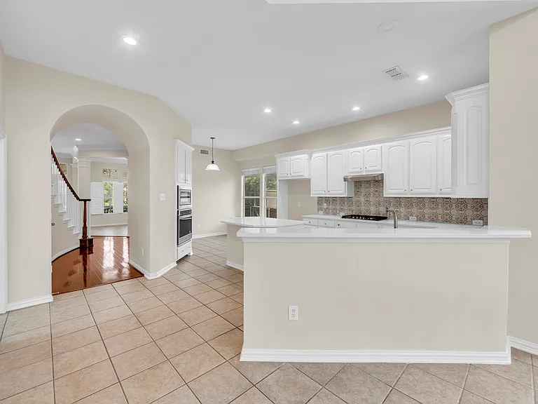 3920 Autumn Ln — Photo 13