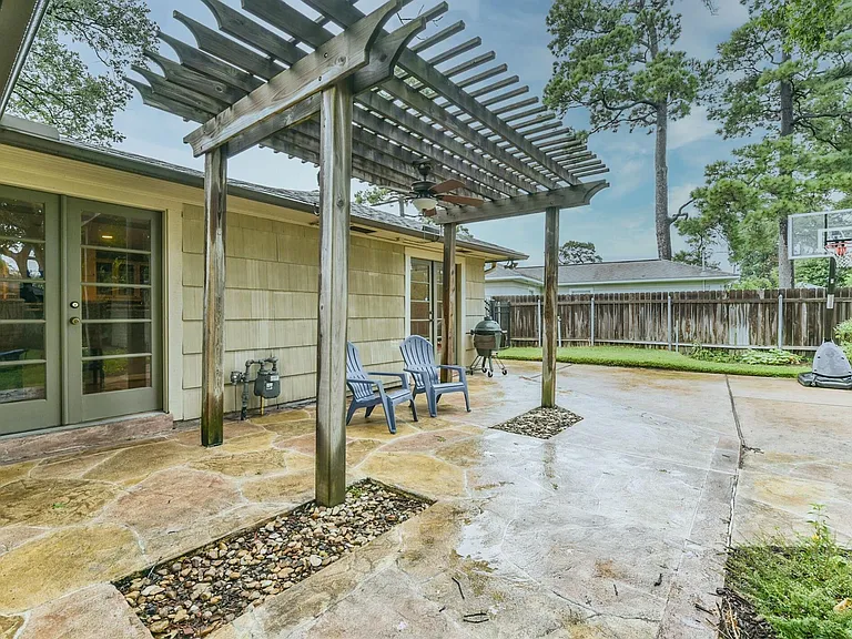 906 Bay Oaks Rd — Photo 25