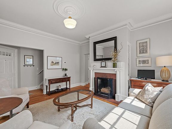 4th image of 603 5th St SE #603