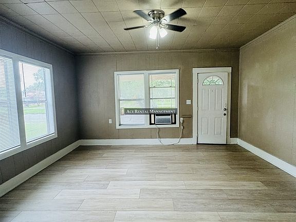 3rd image of 1311 Dequeen Blvd #122003002