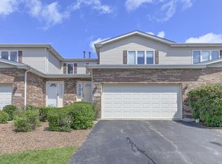 1381 Somerset Dr, Beecher, IL 60401