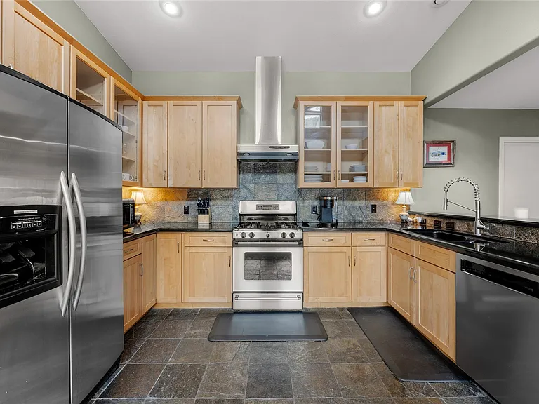 1803 Mohle Dr — Photo 12