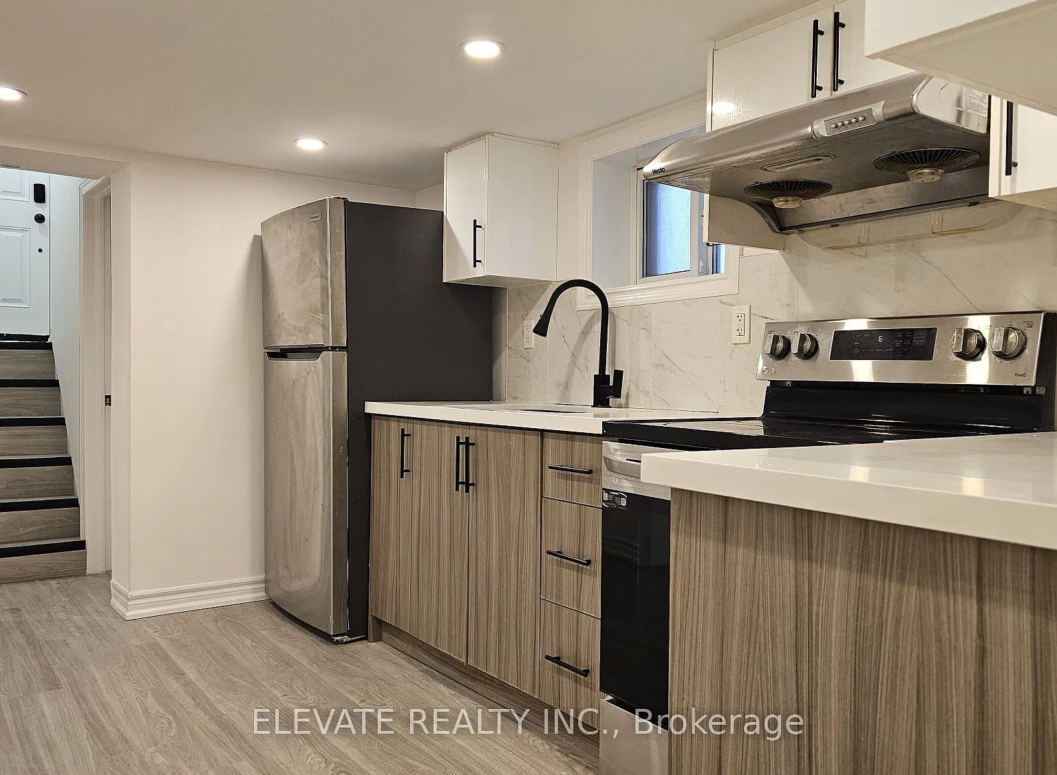 4 bed, $2,200 — Photo 2