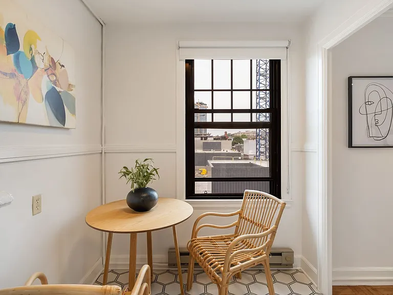 Comfortable Urban Living in a Classic Brick Building Near UW & Light Rail — Photo 26
