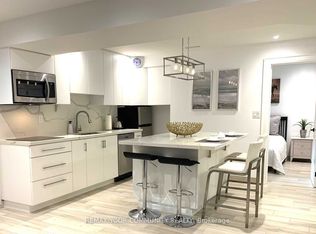 7 Van Dusen Blvd, Toronto, ON M8Z3E4
