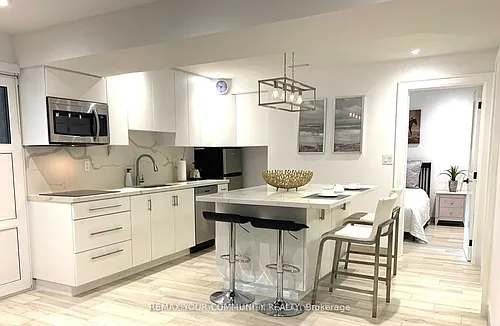 7 Van Dusen Blvd Photo 1