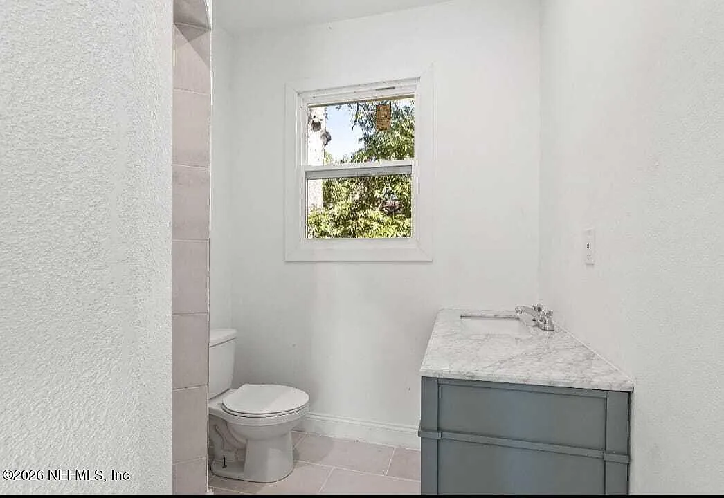 3 bed, 1.0 bath, 1234 sqft, $1,590 — Photo 4