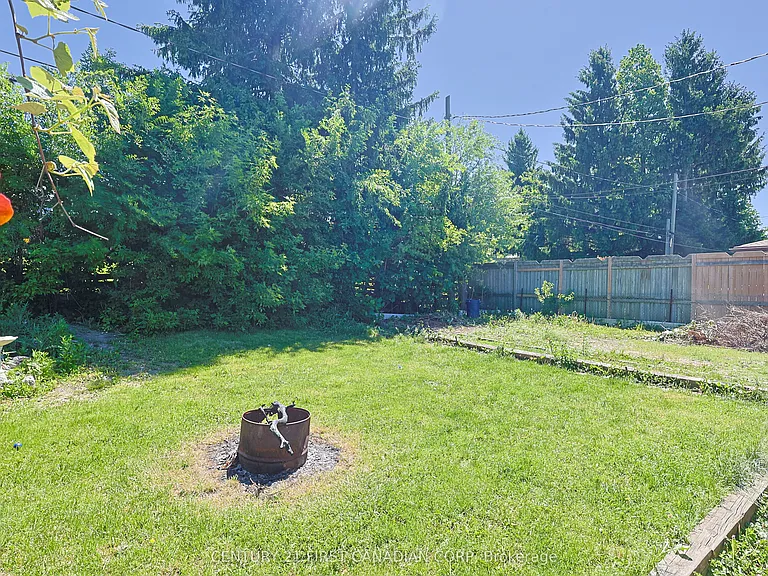 268 Burlington Cres — Photo 26