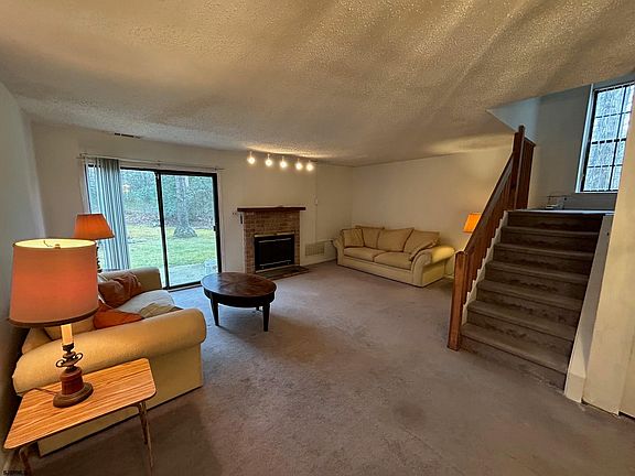 4th image of 4453 Yorktown Pl #4453